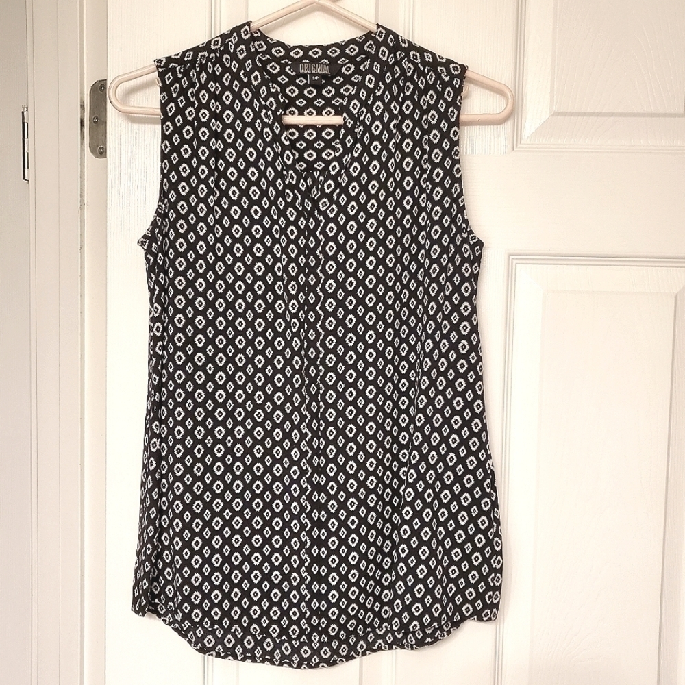 Nicole Miller Sleeveless Boho Blouse Geometric Pattern V-Neck Tank Top EUC Small
